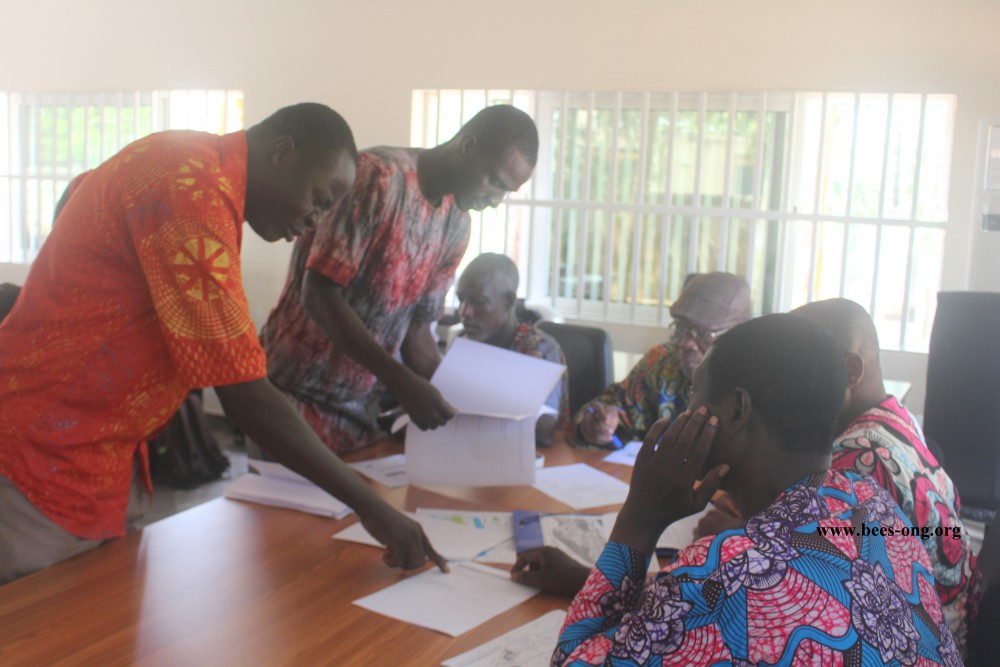 Echange entre experts et représentants des chefs de village de Sèmè-Podji