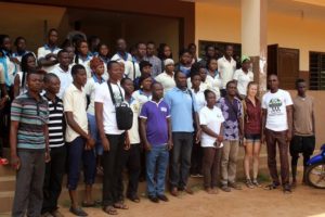 Photo de groupe avec l'ensemble des participants